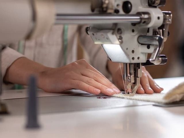 ¿Sirve cualquier hilo para coser y bordar a máquina?