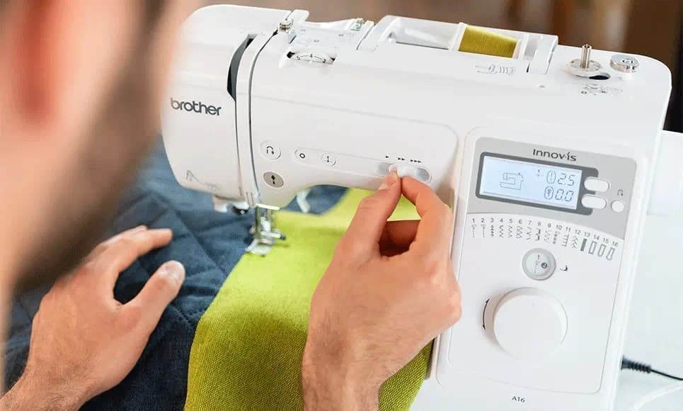 Brother Innov-is-A16 – Máquina de Coser Electrónica con 16 Puntadas y LCD - Imagen 6