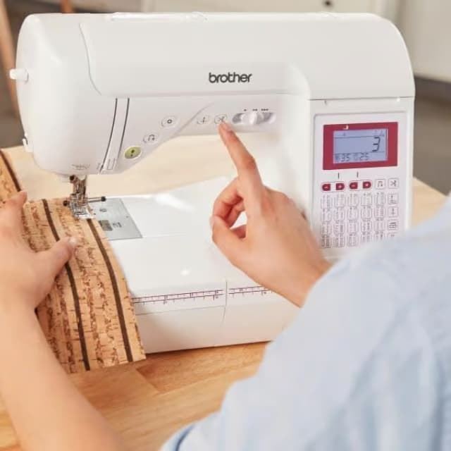 Brother innovis F400 - Imagen 3
