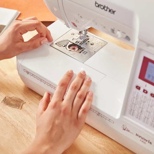 Brother innovis F400 - Imagen 4