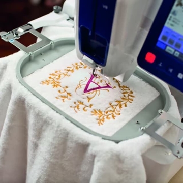 Brother VR – Bordadora Profesional de 1 Aguja con Área de 200x200 mm - Imagen 2