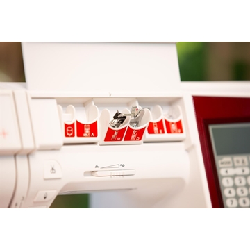 Elna 680+ eXcellence – Máquina de Coser Electrónica Profesional con 170 Puntadas y Mesa Extensible - Imagen 2