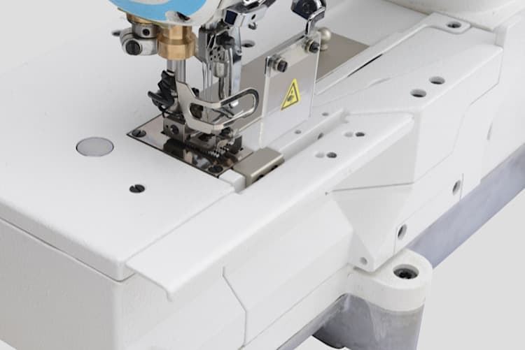 Jack JK-W4D Recubridora Industrial de 3 agujas con recubrimiento superior e inferior - Imagen 2