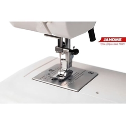 Janome 3612 Mecánica con 15 Puntadas y Brazo Libre - Imagen 2