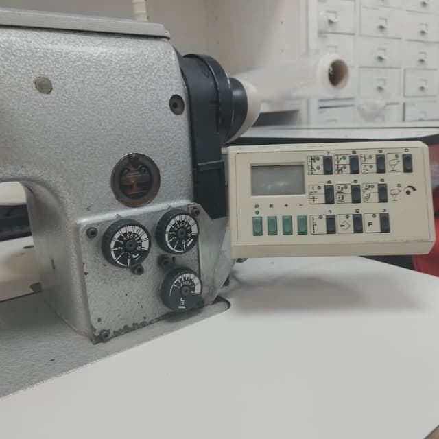 Máquina de coser de puente largo DURKOPP - Imagen 4