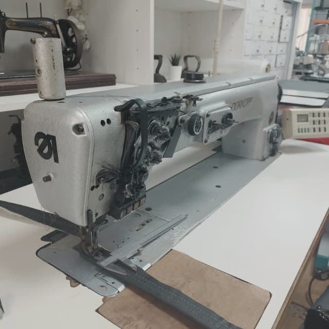 Máquina de coser de puente largo DURKOPP - Imagen 5