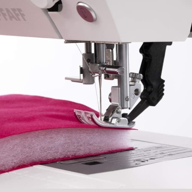 Máquina de Coser PFAFF Ambition 630 | 201 Puntadas, Pantalla Táctil, Sistema IDT - Imagen 5