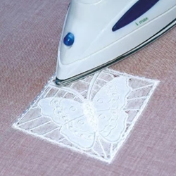 Thermogasa Gunold – Gasa sensible al calor para bordado sin soporte visible - Imagen 1